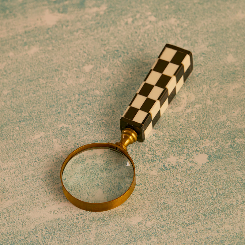 Checkers Style Vintage Magnifying Glass