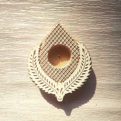 Leaf Design Wooden Tea Light and Candle Holder